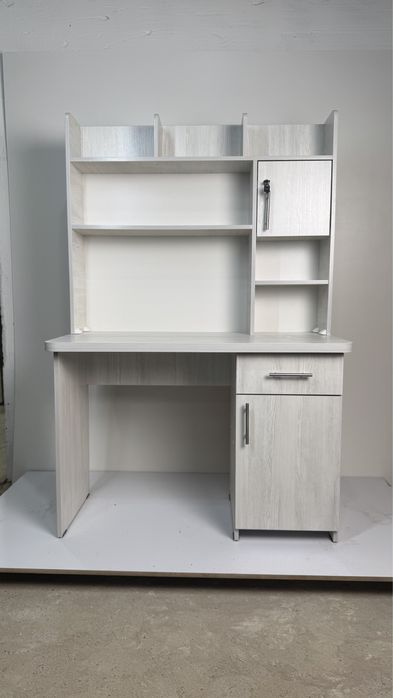 Stol Parta Pismenniy