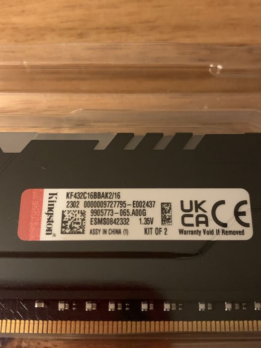 Memorie Kingston Fury RGB 16 GB DDR4