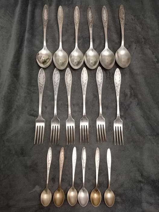 Посуда бу. Совецкий мельхиор.