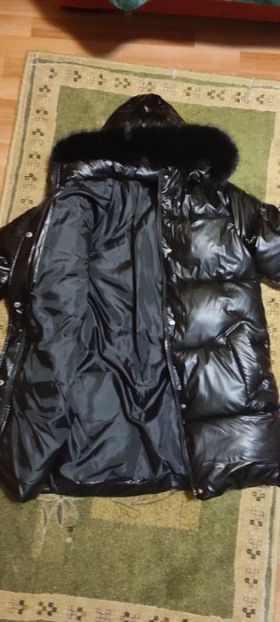Geaca dama iarna cu puf marimea S M L cu gluga detașabilă  noua