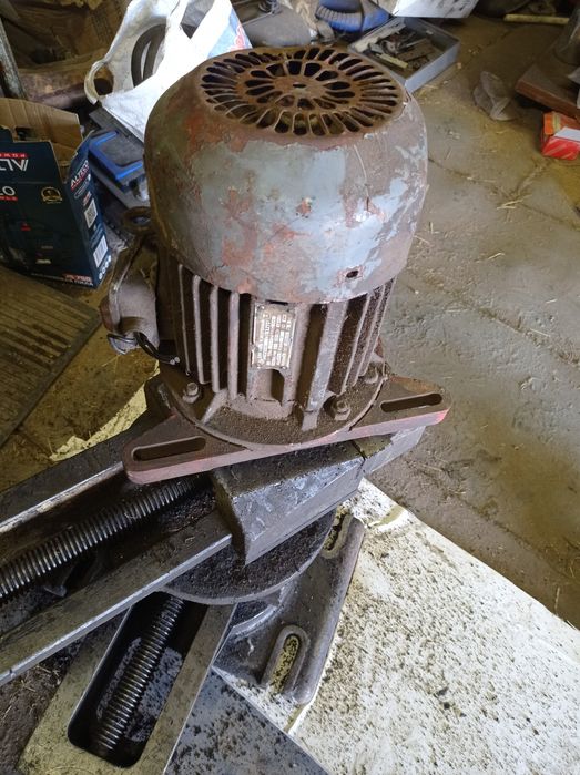 Продам элекродвигатили