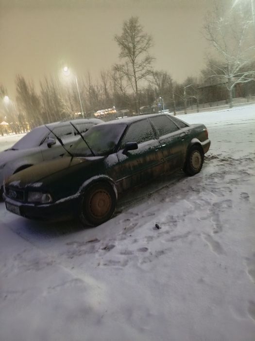 Продам аудиб4 1993 года
