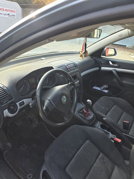 Skoda Octavia 2 brack