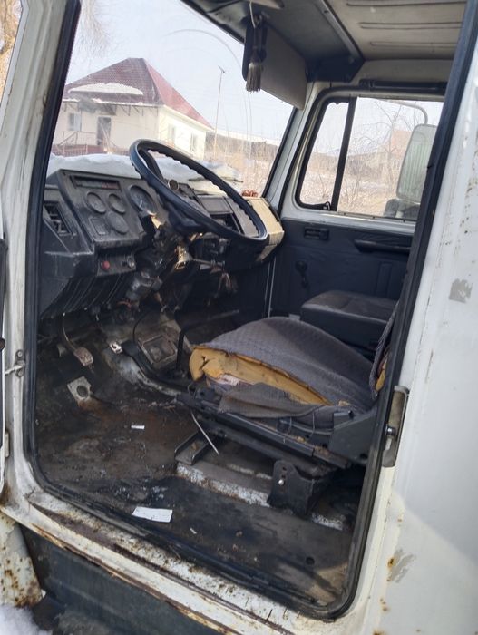 Газ 3307 кабина запчасти внутри сидений панель проводка