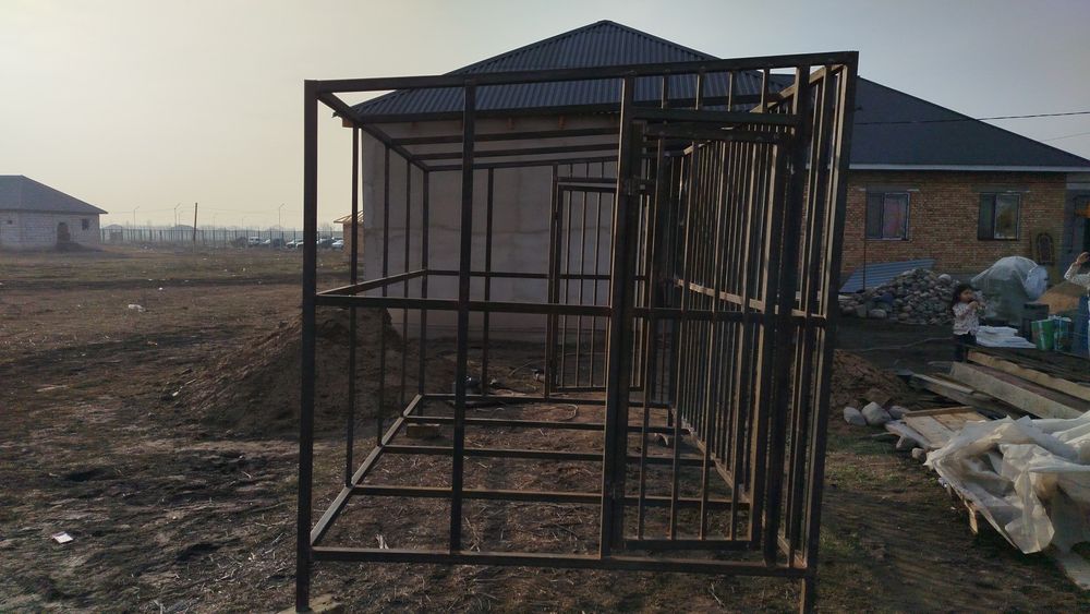 Продам каркас вальеры два штуки