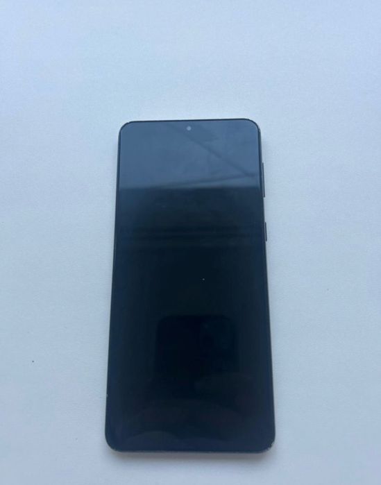 срочно продаю Samsung S21 plus 5G