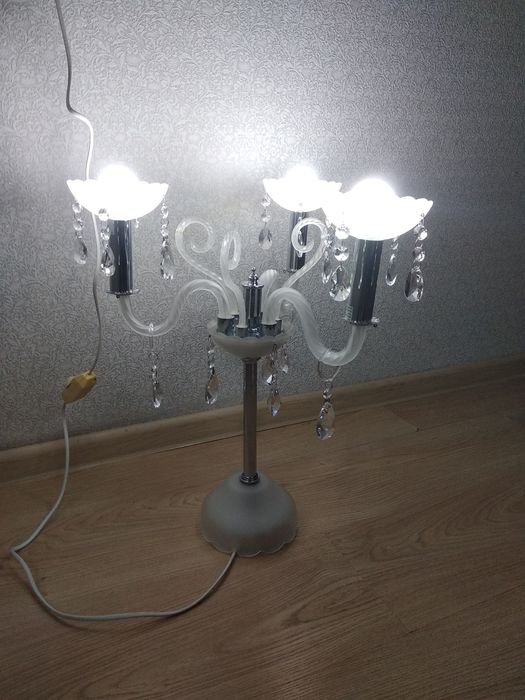 Хрустальная настольная лампа.