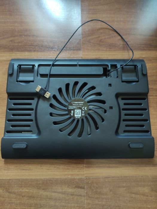 Подставка охлаждающая под ноутбук и телефон