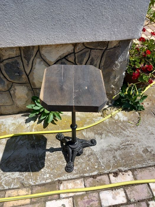 Se vinde o consolă și o putină