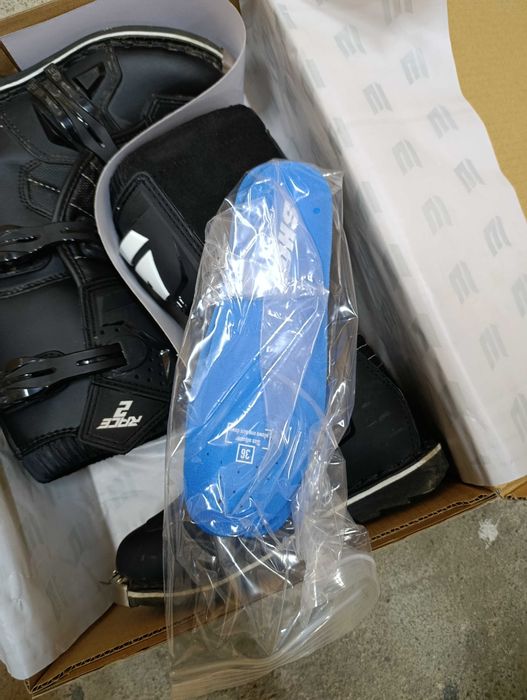 Детски мотокрос ботуши и детска ризница