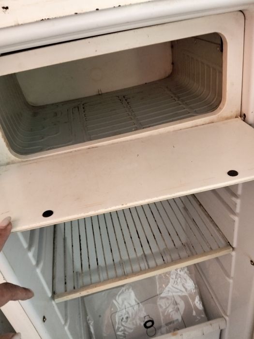 Холодильник продам