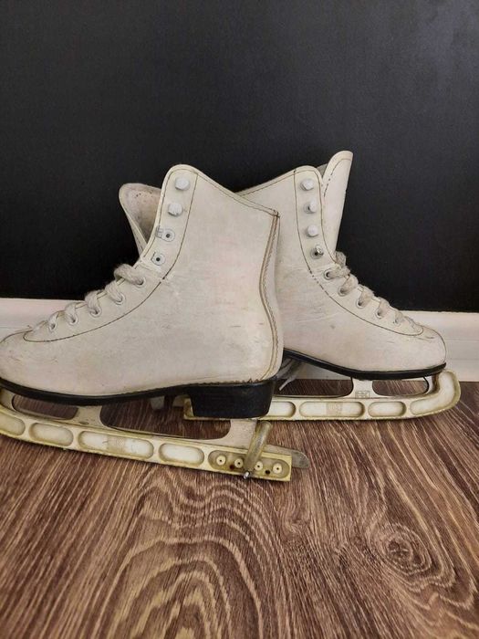 Фигурные коньки 36р