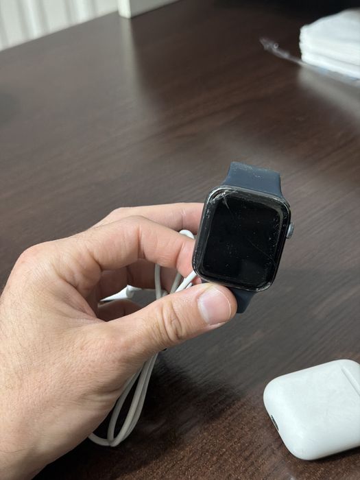 Apple watch SE 1, кейс Airpods 1