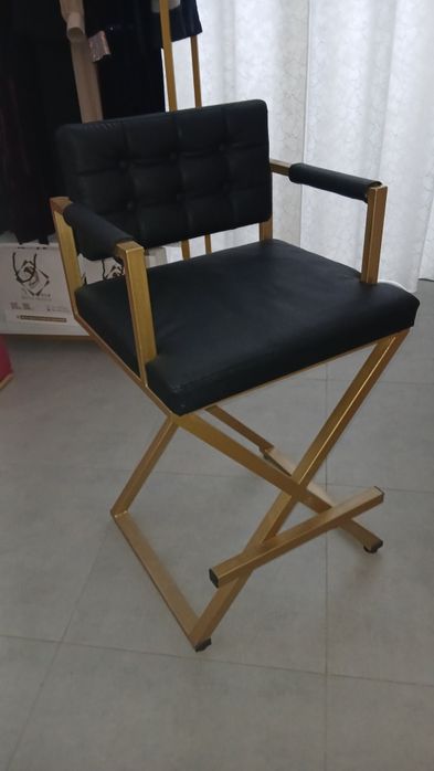 Барные кресло сотилади