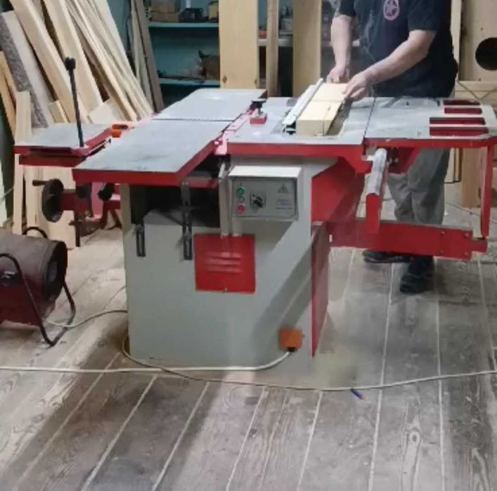 Деревообрабатывающий станок