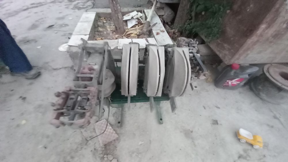 Kantaktir  .1000.A.sotiladi.