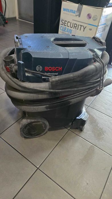 ***ПЕРФЕКТНА***Електрическа прахосмукачка за мокро и сухо почистване BOSCH GAS 35 L AFC
