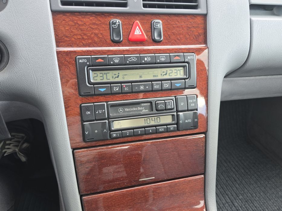 Mercedes Benz W210 2.0 benzina  Vehicul atestat istoric