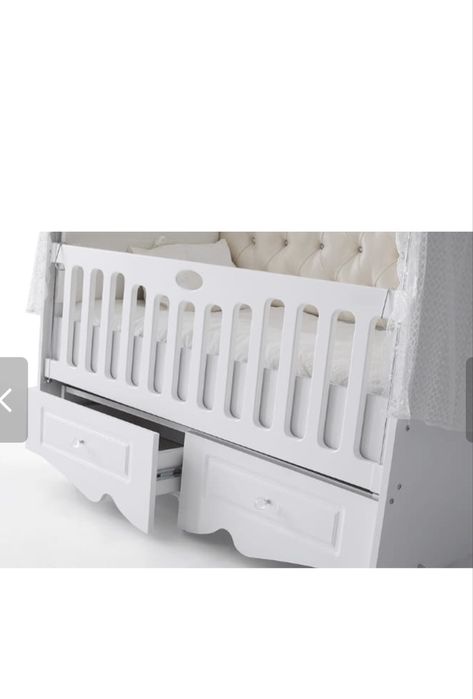 Дървена кошара с тапицерия МДФ