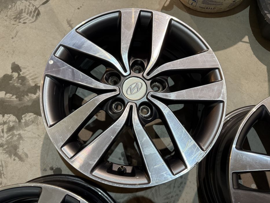 Set Jante aliaj originale R16 Hyundai i30 52910-G4200