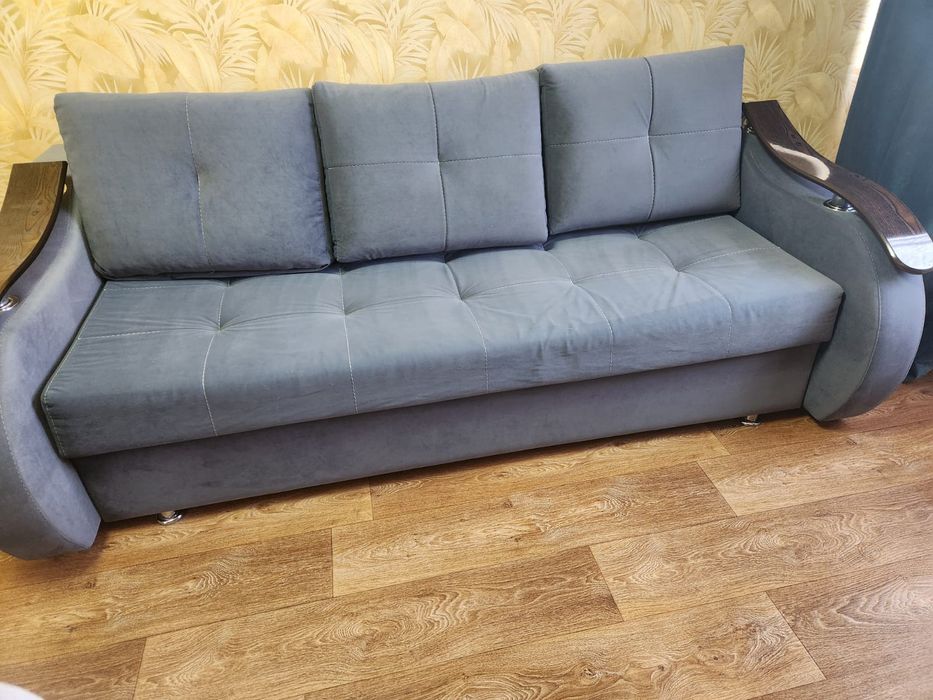 Продам диван.в отличном.сост.