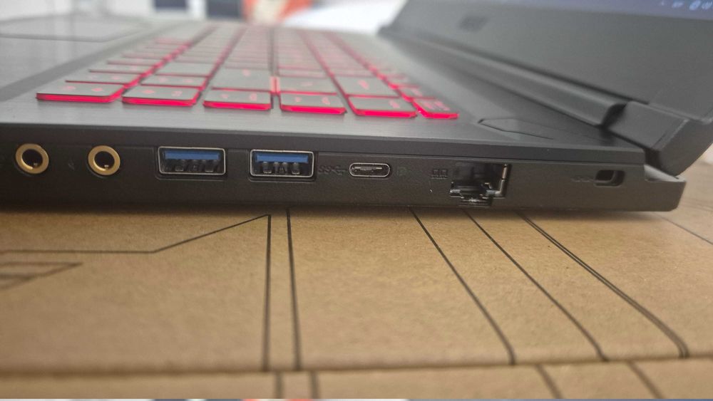 MSI GF63 Thin RTX 4050 Gaming Laptop / 1TB / 16GB / Гаранция