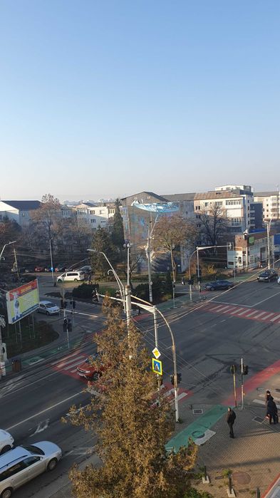 Apartament 3 camere de inchiriat