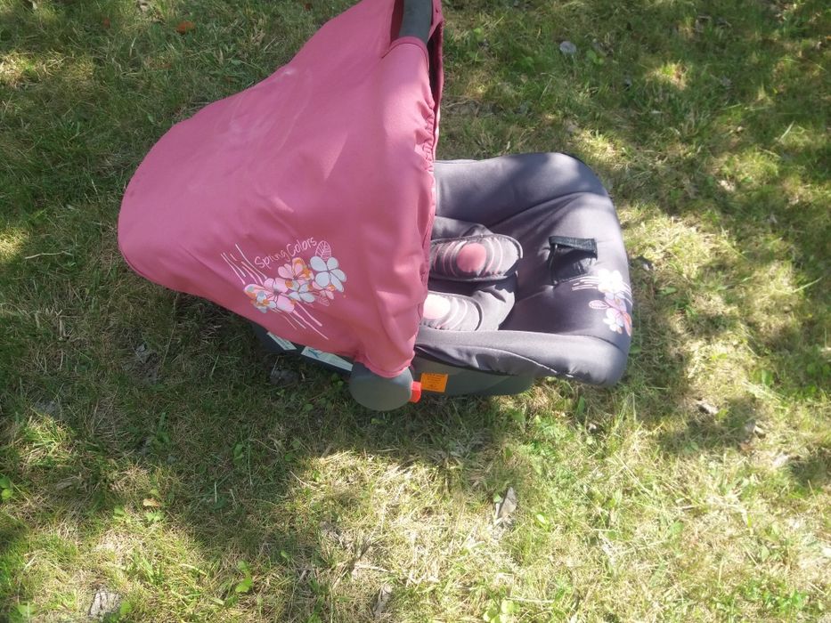 Бебешко столче (кошница) за кола Bertoni