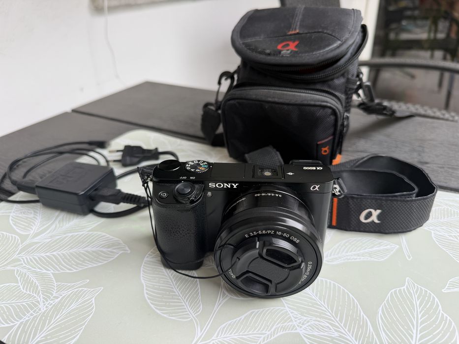 Фотоапарат Sony a6000