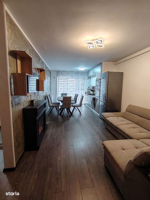 Apartament de vanzare 3 camere cu terasa, mobilat si utilat, parcare