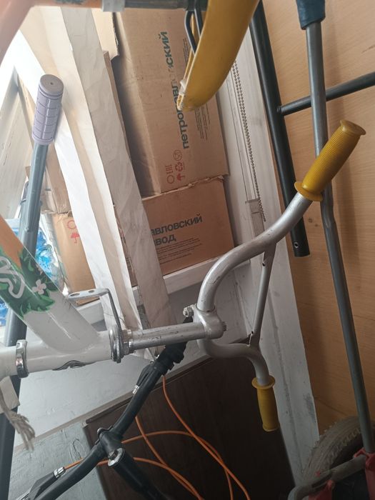 Продам детский четырехколесный велосипед