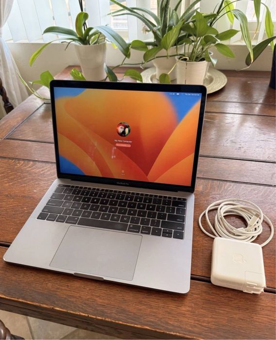 MacBook Pro 15 inch 512 Gb 16 Ram