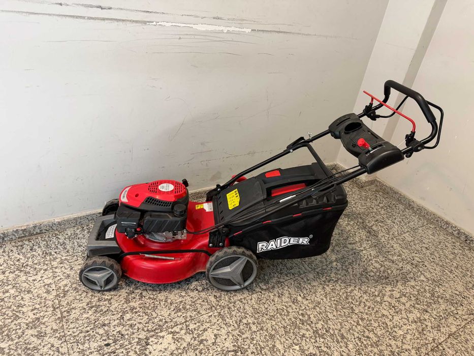 Бензинова самоходна косачка 2.5kW (3.4hp) 46cm 18" 60L 4в1 RD-GLM08