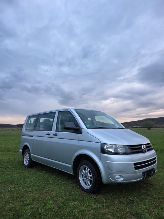 Autoturism WV T5, 9 locuri