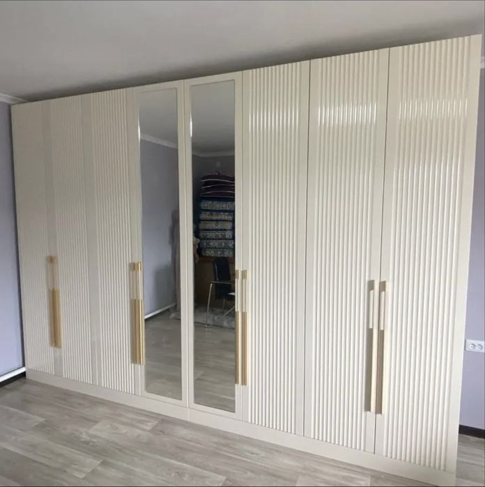 Шкаф размер 3.50х60 идиялном состоянии