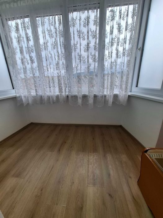 Proprietar inchiriez apartament 3 camere