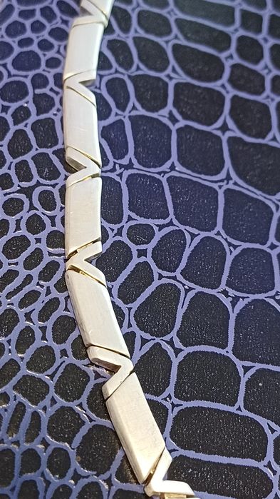 Frumos colier Argit masiv .