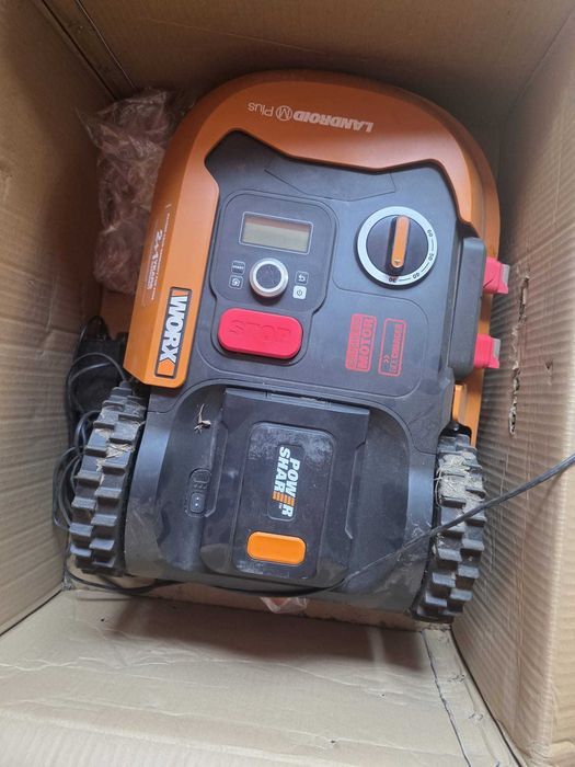 Robot de tuns iarba WORX Landroid WR165E 500 m2