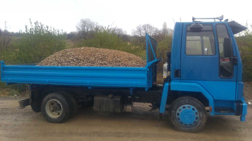 Услуги: Мини багер ,Бобкат,Самосвал.