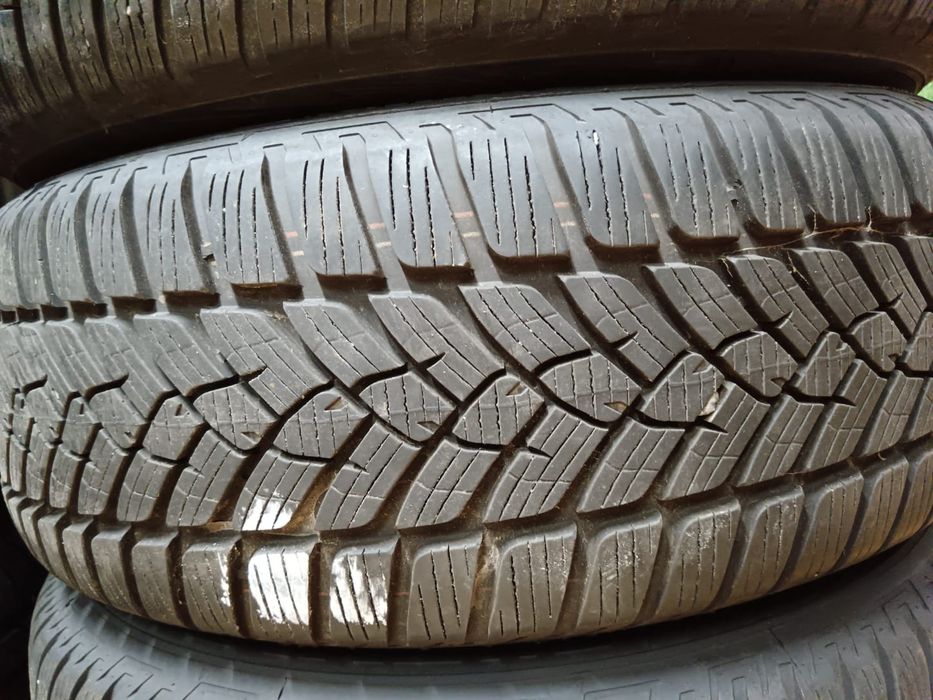 Set 4 anvelope iarna 215/55/17 vredestein/fulda dot 2023/2024