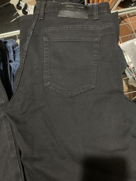 Продам джинсы мужские
