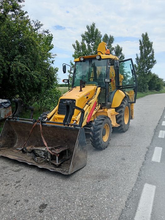 Buldoexcavator de închiriat