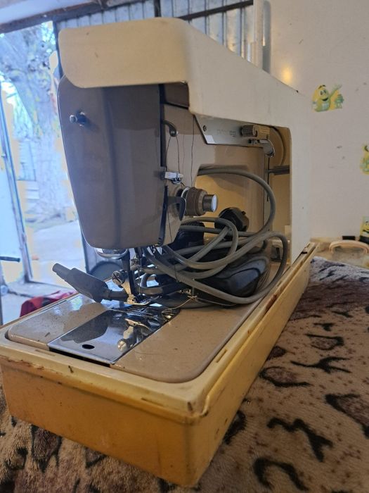 Vand masina de cusut Privileg