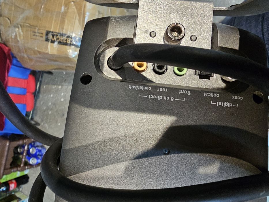 Sistem Logitech z 560 sateliti + consola