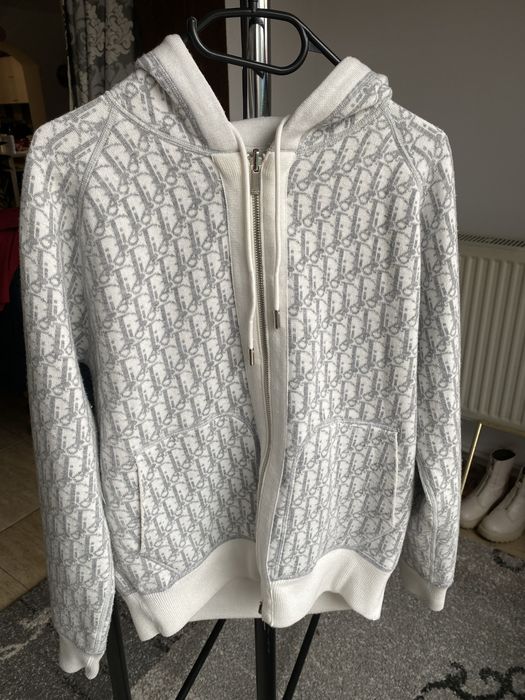 Hanorac cu doua fete nepurtat