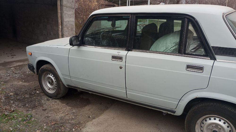Ваз 2107 сотилади