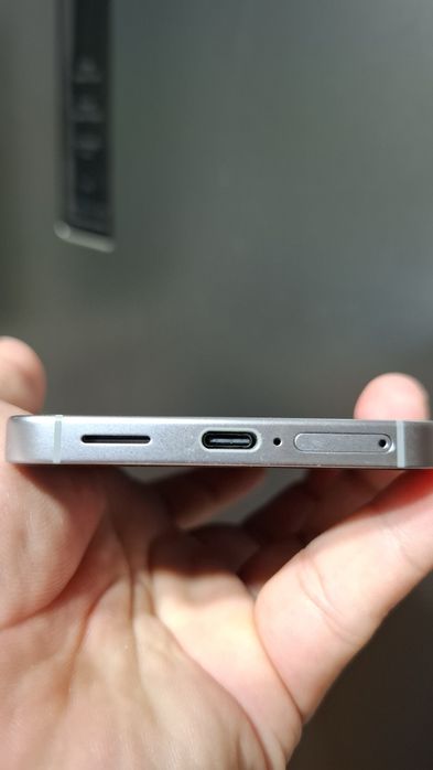 Продам SAMSUNG S25 650$