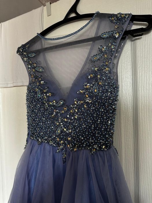 Продам платье вечернее, в отличном состоянии