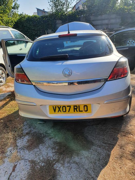 Fata completa / Piese dezmembrari Opel Astra H Gtc 1.6 benzina