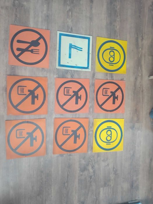 Пвц и емайлирани соц табели